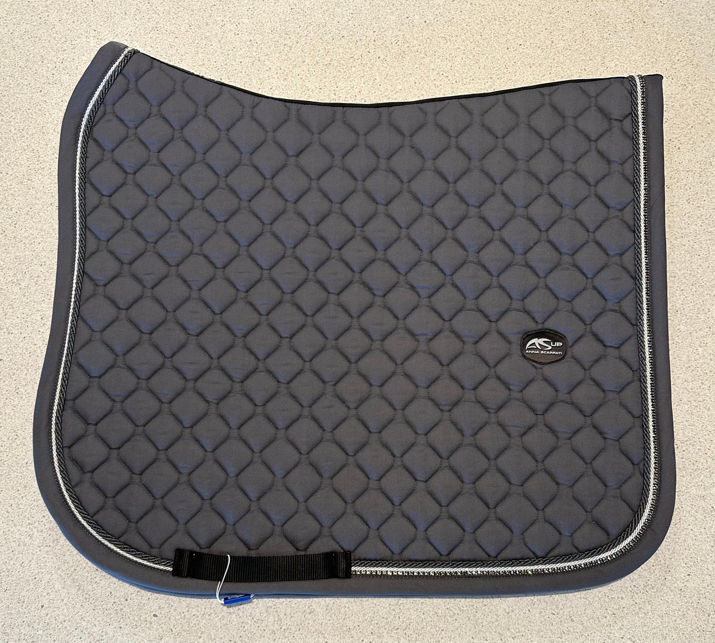 Anna Scarpati Grey Quema Dressage Pad + Grey Zueg 49 Bonnet
